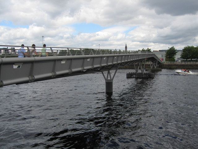 Millennium Bridge, Glasgow httpsuploadwikimediaorgwikipediacommons33