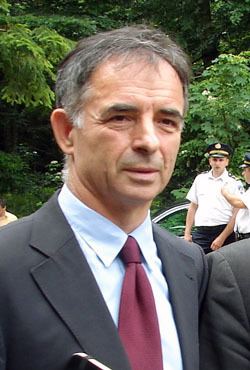 Milorad Pupovac httpsuploadwikimediaorgwikipediacommonsdd