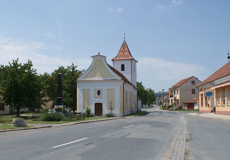 Milovice (Břeclav District) httpsuploadwikimediaorgwikipediacommonsthu