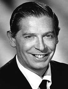 Milton Berle wwwlucyfancomberleport2jpg