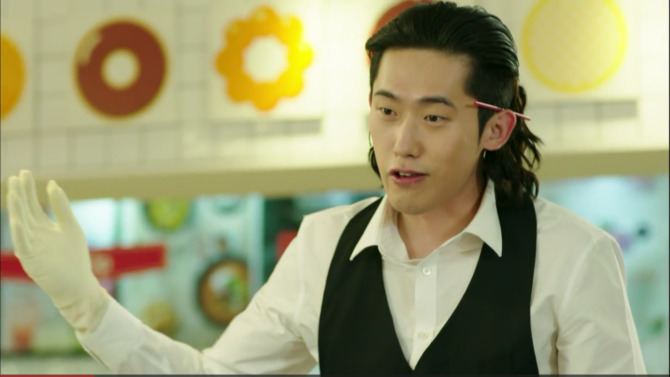 Min Jin-woong Min Jin Woong Of 39Let39s Drink39 Stands Out In KDrama Impersonating