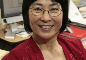 Min Zhou Survivor of Cultural Revolution chronicles immigrants lives UCLA