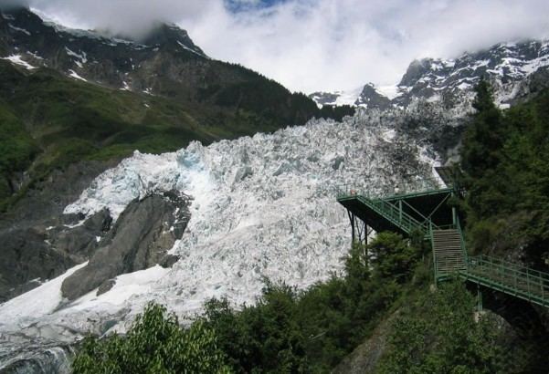 Mingyong Glacier wwwyunnanadventurecomueditorphpuploadimage2
