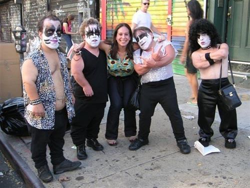 Mini Kiss Dwarf Bands Duel In Vegas battle between 2 alldwarf Kiss tribute