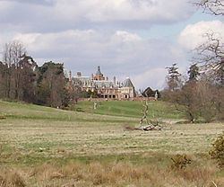 Minley Manor httpsuploadwikimediaorgwikipediacommonsthu