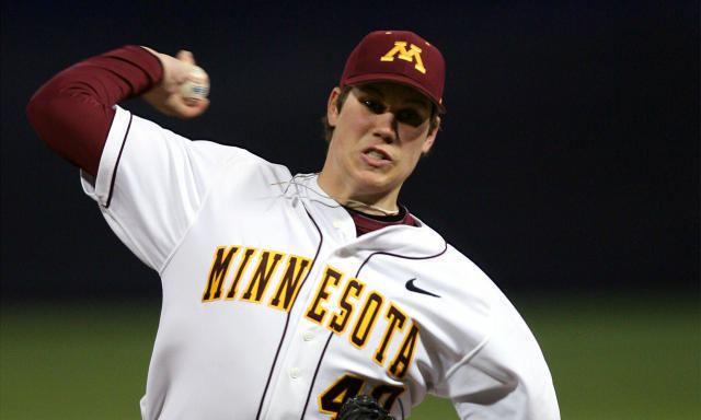 Minnesota Golden Gophers baseball Gopher Baseball heads to Illinois trying to hold on to first place