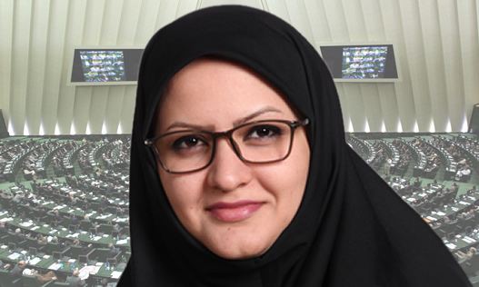 Minoo Khaleghi Isfahan candidate disqualified despite voter support Zamaneh Media