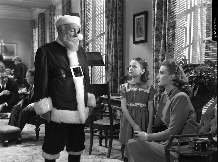 Miracle on 34th Street (1973 film) movie scenes A 1973 TV remake starring Jane Alexander a pre Good Morning America David Hartman and as legally entangled Kris Kringle Mr French from Family Affair 