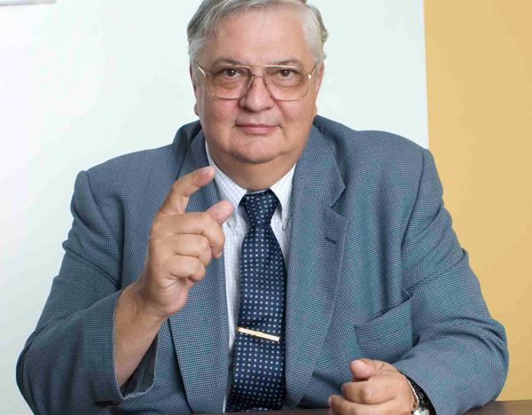 Mircea Coșea Profesorul de economie Mircea Cosea cea mai noua achizitie a UNPRului