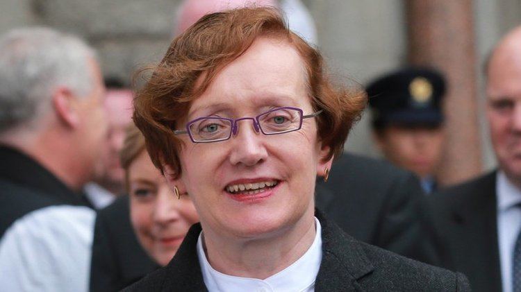 Máire Whelan Ross calls for review of Whelan court nomination