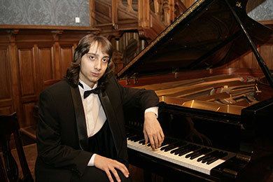 Miroslav Kultyshev Miroslav KULTYSHEV piano