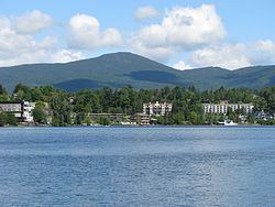 Mirror Lake (New York) httpsuploadwikimediaorgwikipediacommonsthu