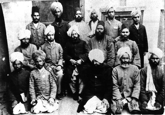 Mirza Yaqoob Group Photo Mirza Sahib along with Mirza Niaz Baig Mirza Yaqoob