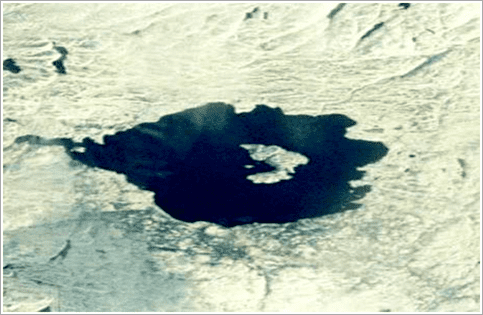 Mistastin crater 10 Biggest Meteorite Craters in the World The Nature Animals