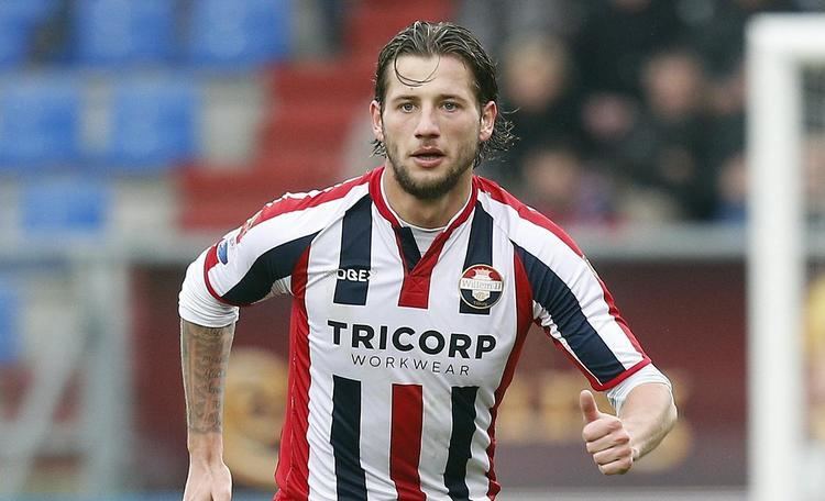 Mitchell Dijks Mitchell Dijks resigns with Ajax Football Oranje