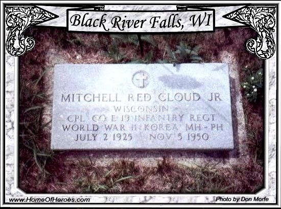 Mitchell Red Cloud, Jr. Photo of Grave site of MOH Recipient Mitchell Red Cloud