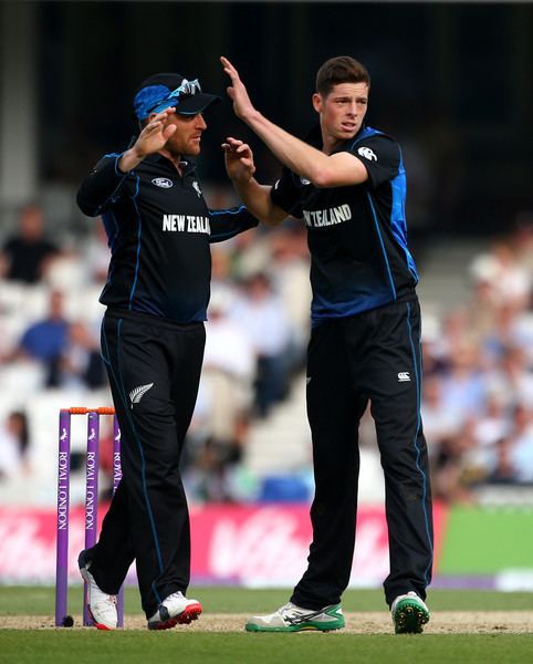 Mitchell Santner Mitchell Santner Photos England v New Zealand 2nd ODI