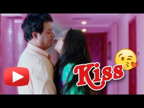 Mitwaa Swapnil Sonalees Passionate Kiss in Mitwaa Latest Marathi Movie