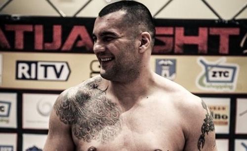 Mladen Brestovac Monstruozni Mladen Brestovac trenutno na 117 kilograma quotU