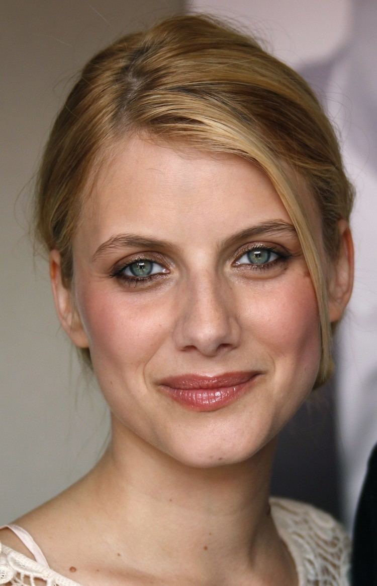 Mélanie Laurent httpssmediacacheak0pinimgcomoriginals18