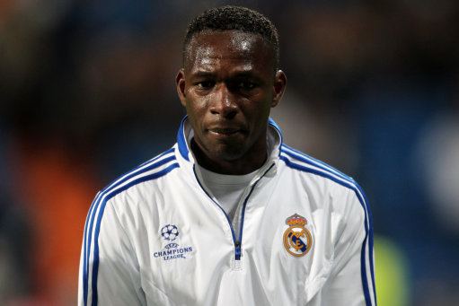 Mohamadou Diarra Fulham Sign Former Real Madrid Enforcer Mahamadou Diarra
