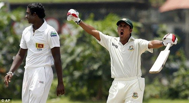 Mohammad Ashraful (Cricketer) playing cricket