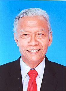 Mohd Idris Jusi httpsuploadwikimediaorgwikipediamsthumb7