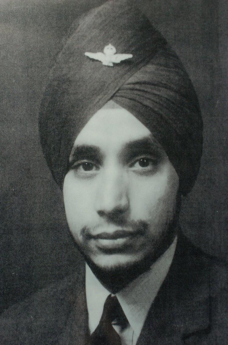 Mohinder Singh Pujji Gravesend flying ace statue will honour town39s war heroes