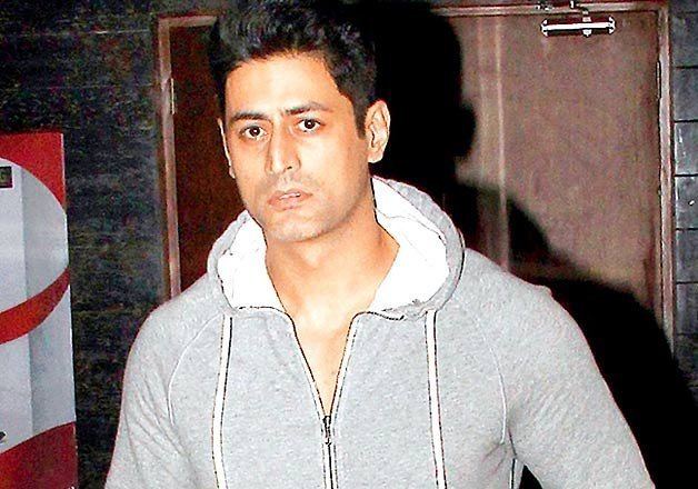 Mohit Raina TV actor Mohit Raina lodges complaint against impersonator