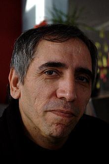 Mohsen Makhmalbaf httpsuploadwikimediaorgwikipediacommonsthu