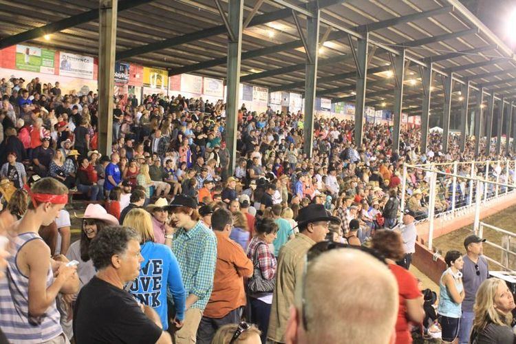 Molalla Buckeroo Oregon Local News Alltime record crowd turns out for Friday