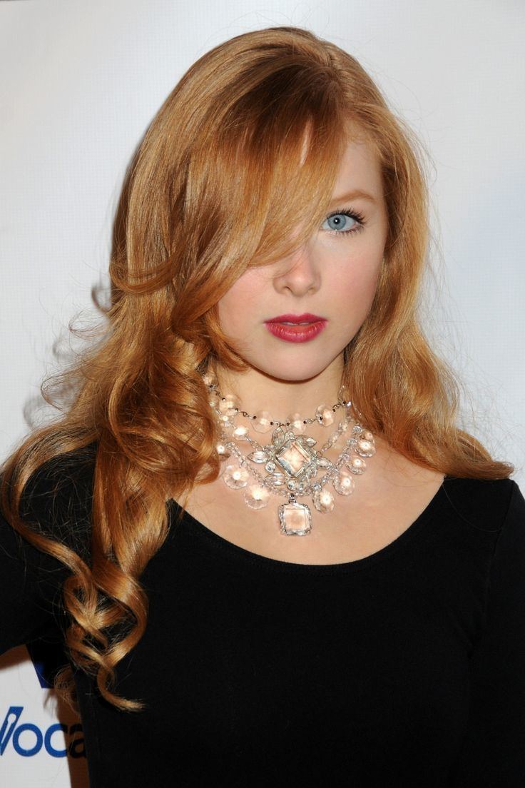 Molly Quinn lovelies Molly C Quinn on Pinterest Molly Quinn Stana