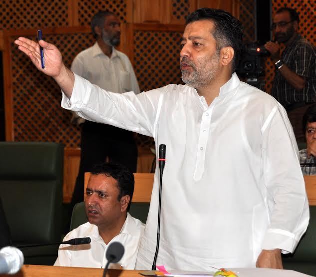 Molvi Imran Raza Ansari Fierce verbal dual between PDP MLC Min Imran Ansari in upper house