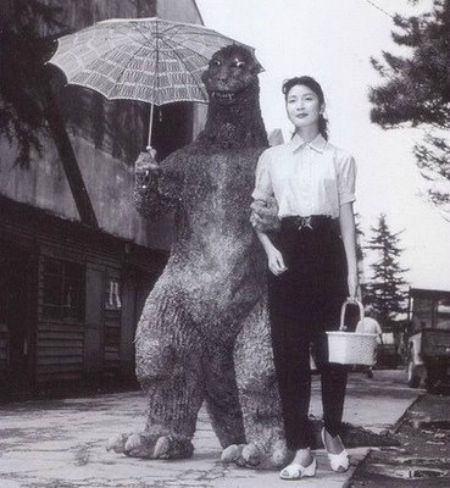 Momoko Kōchi Godzilla with leading lady Momoko Kochi 1954 Awesomeness