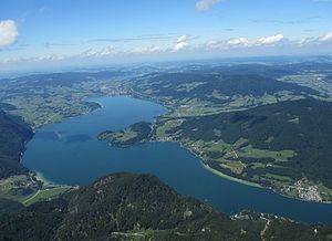 Mondsee (lake) httpsuploadwikimediaorgwikipediacommonsthu