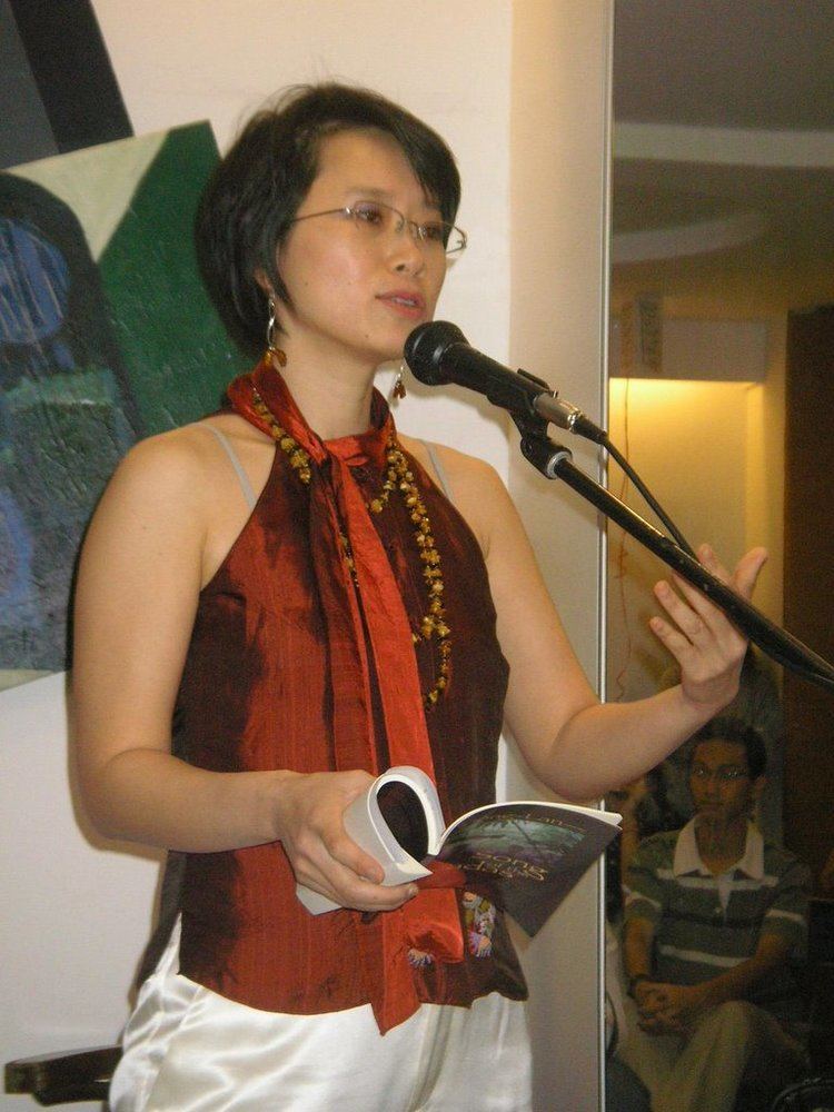 Mong-Lan Bibliobibuli Poet MongLan at Indie Scene Cafe