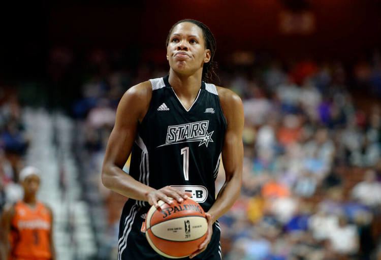 Monique Currie Stars Trade Monique Currie To Mercury