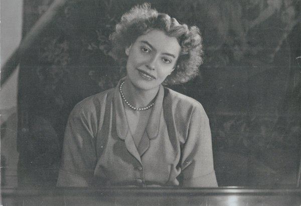 Monique Haas Monique Haas Piano Short Biography