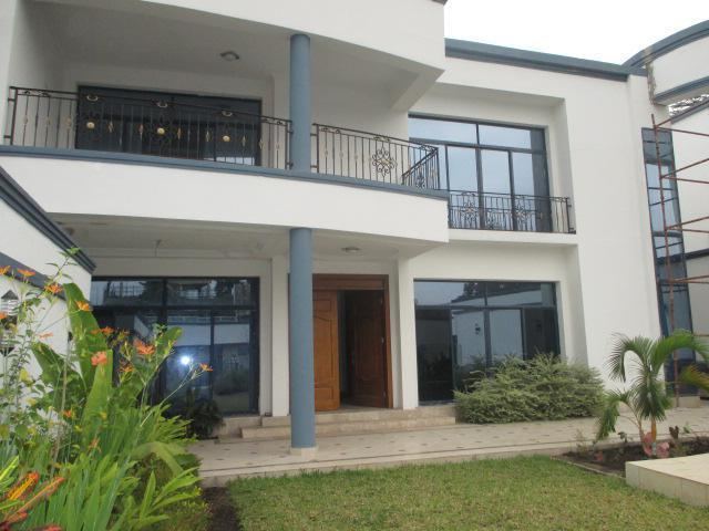 Mont Fleury, Kinshasa House villa FOR RENT Kinshasa Ngaliema Complexe de maisons