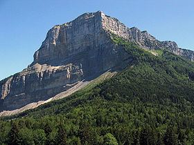 Mont Granier httpsuploadwikimediaorgwikipediacommonsthu