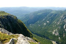 Montagne des Érables httpsuploadwikimediaorgwikipediacommonsthu