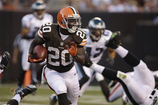 Montario Hardesty Browns RB Montario Hardesty sits out team drills while
