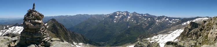 Montcalm Massif panorama au sommet massif du Montcalm Camptocamporg