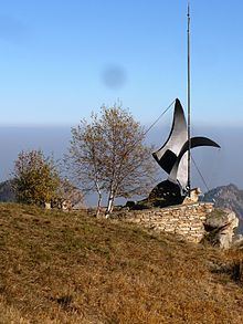 Monte Freidour httpsuploadwikimediaorgwikipediacommonsthu