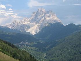 Monte Pelmo httpsuploadwikimediaorgwikipediacommonsthu
