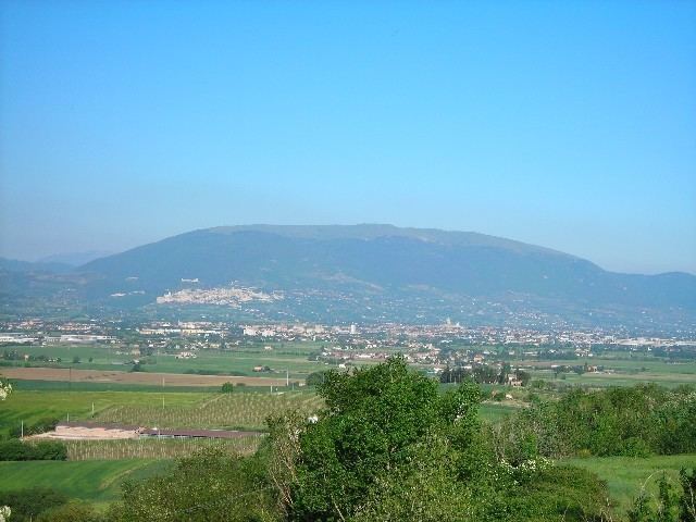 Monte Subasio httpsuploadwikimediaorgwikipediacommons44