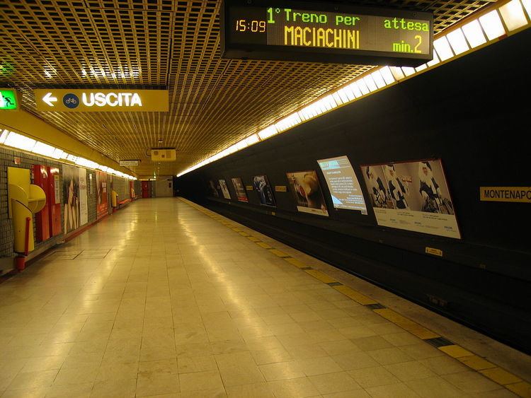 Montenapoleone (Milan Metro)