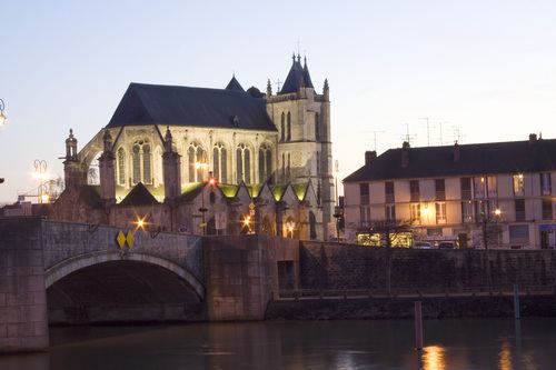 Montereau-Fault-Yonne mw2googlecommwpanoramiophotosmedium20554529jpg