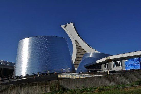 Montreal Planetarium httpsmediacdntripadvisorcommediaphotos03