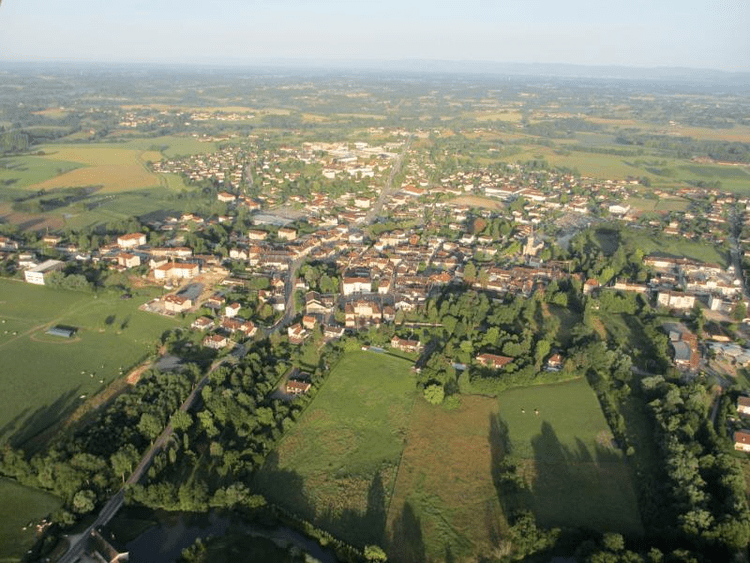 Montrevel-en-Bresse montrevelenbressestationvertecomvisuelsfull